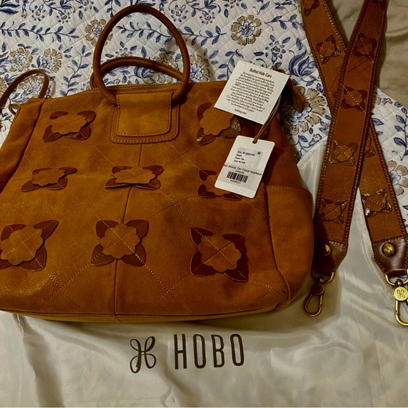 HOBO SHEILA BUFFED LARGE SATCHEL - NWT TAN - Picture 4 of 7